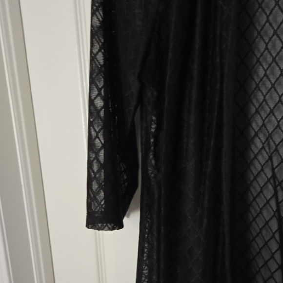 Black Long-Sleeve Robe Jacket - Picture 4 of 6